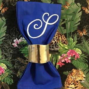 New LNJ embroidered napkin set